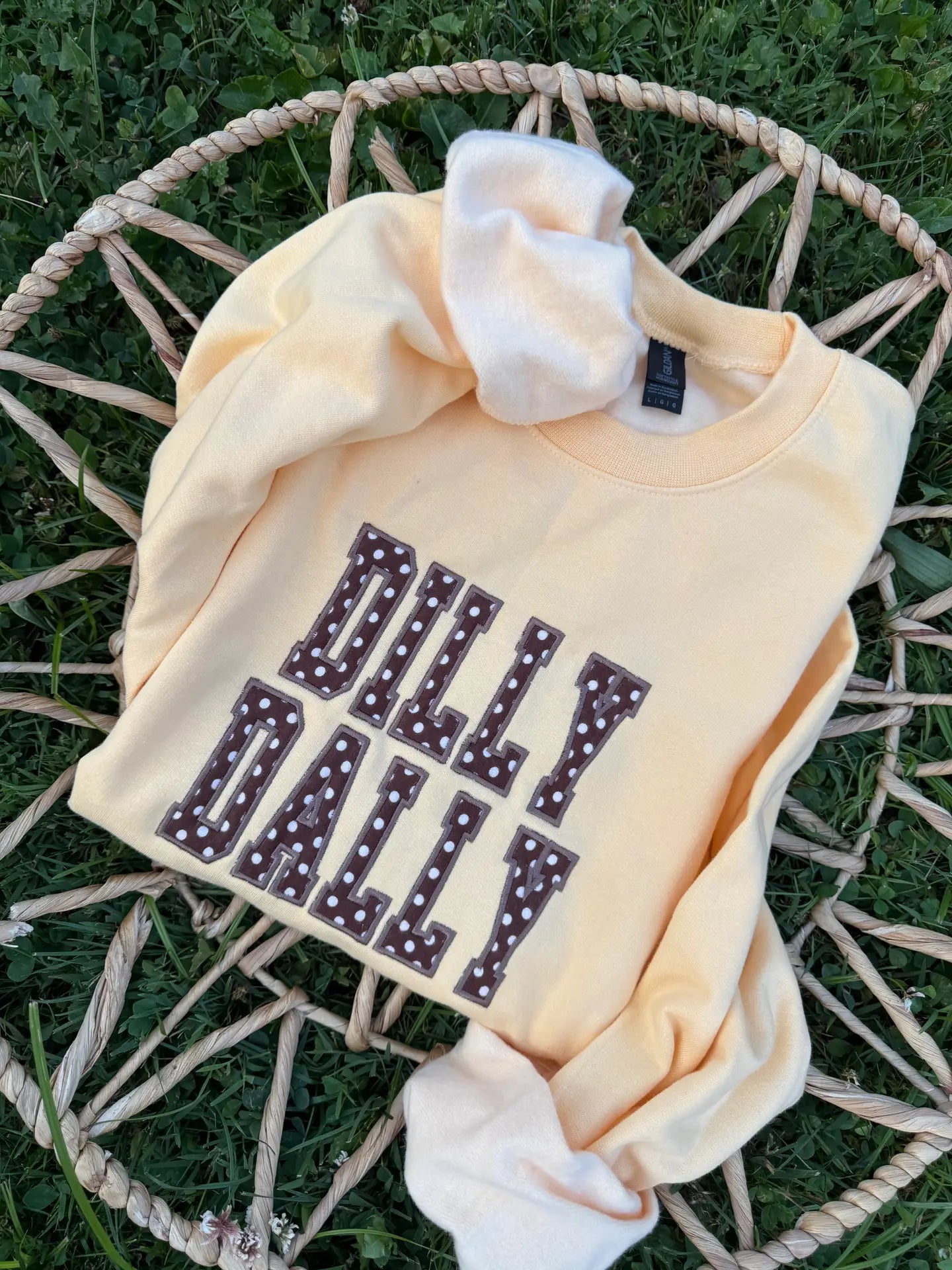 PRE ORDER Dilly Dally Polka Dot Appliqué Embroidered Crew / ETA 4 week TAT