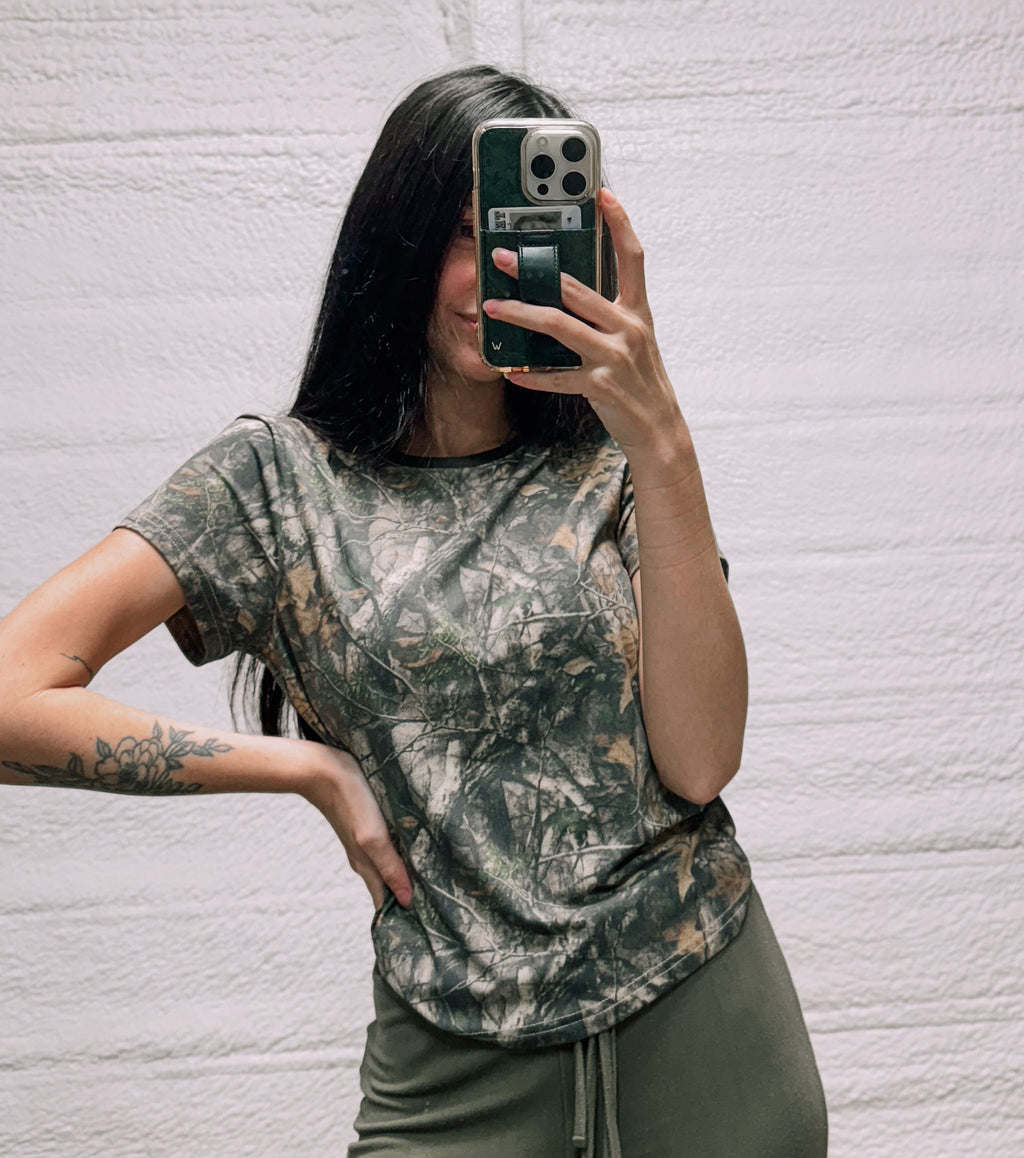 dark camo cropped tee
