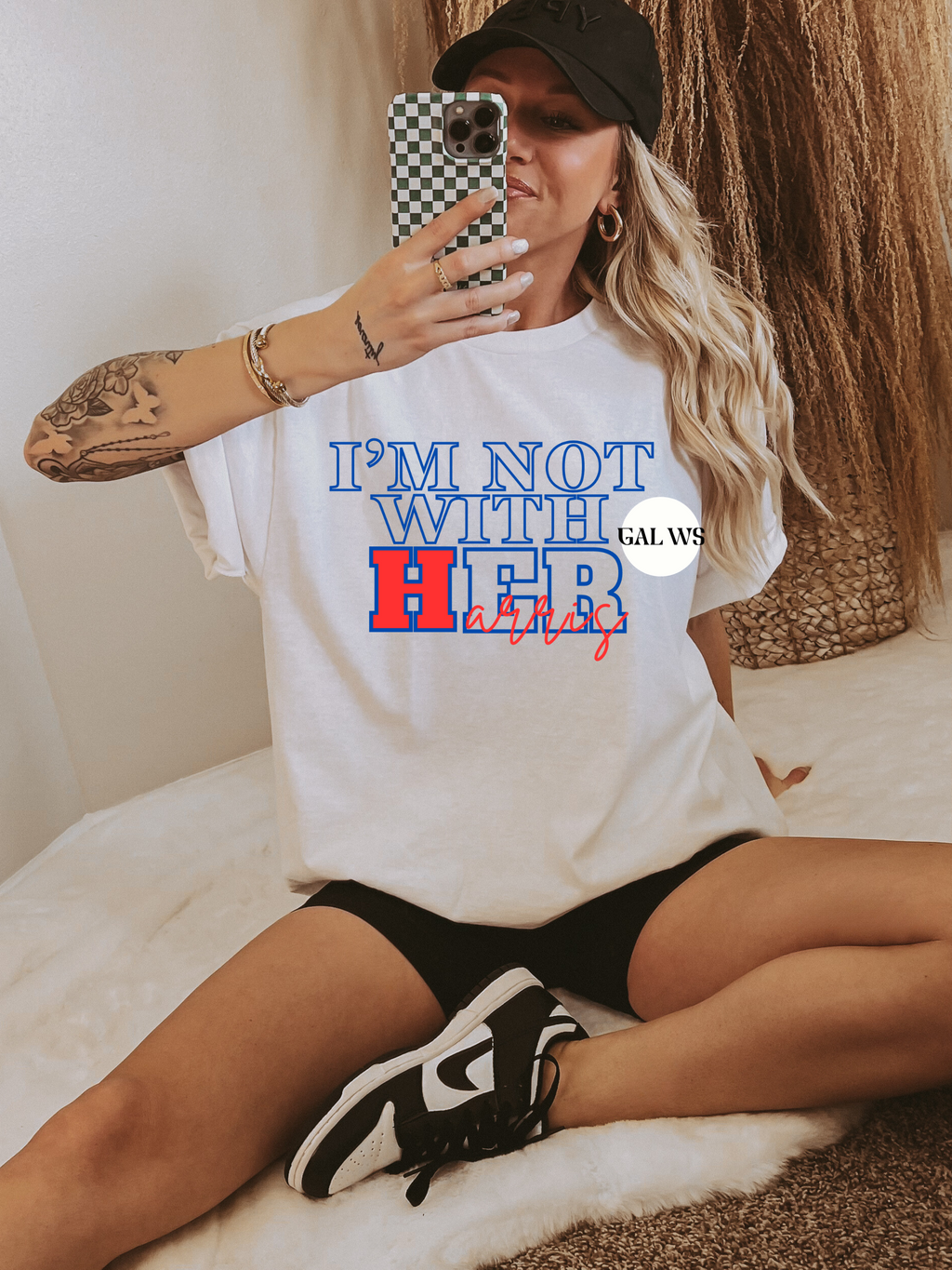I'm not with her/arris tee