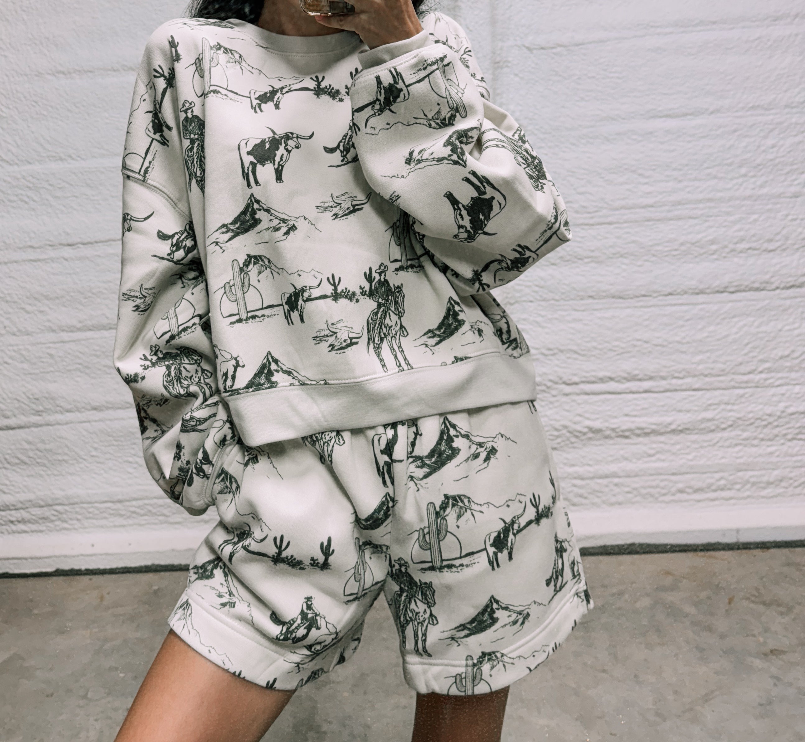 Oak western collage comfy set