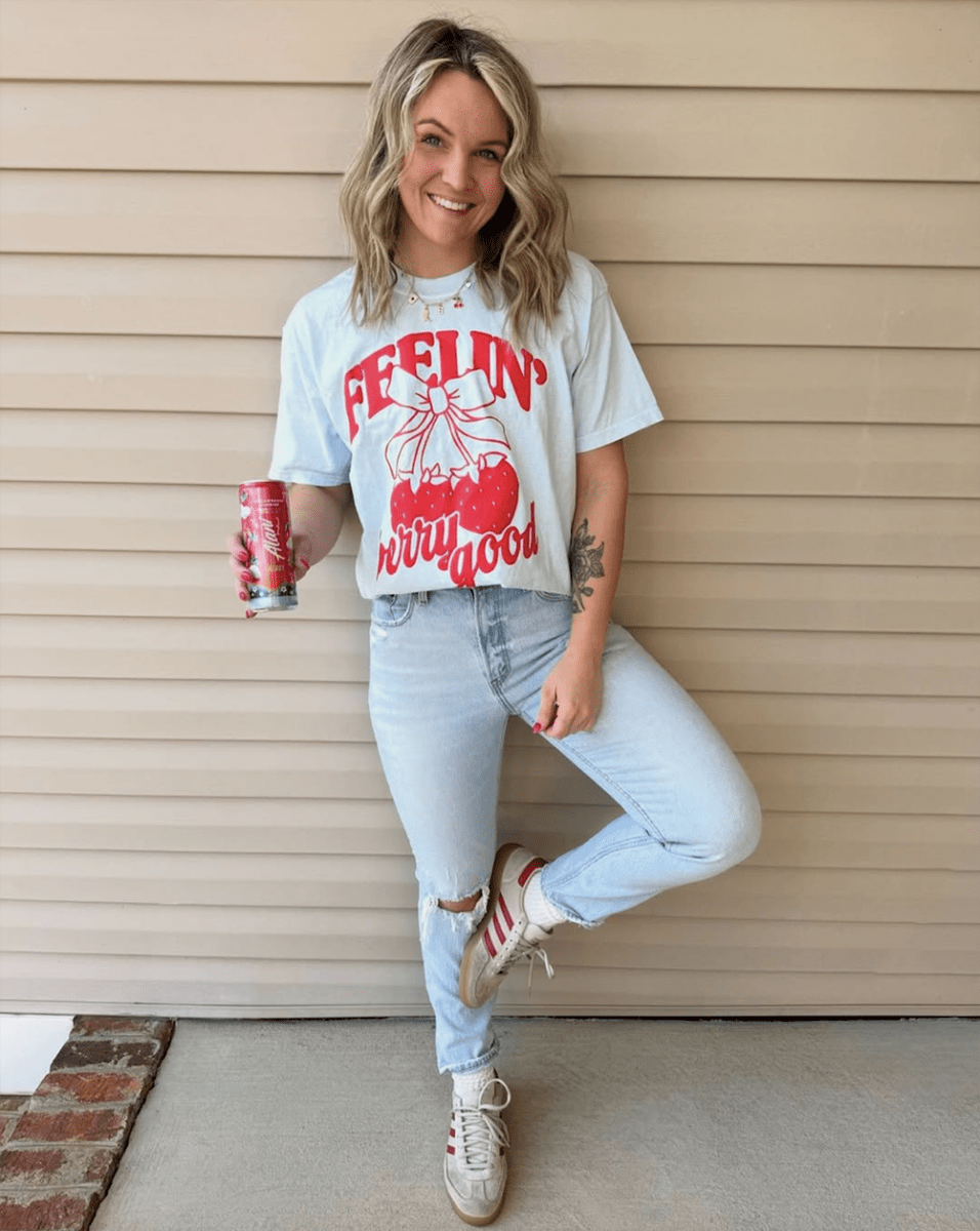 PUFF 'Berries & Bows' T-Shirt